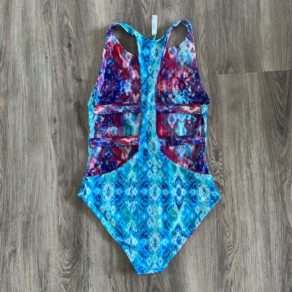 Bathing Suit - Picture 3 of 5